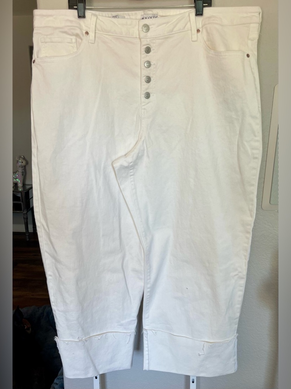 White High-Waist Button-Fly Jeans sz 24 Plus Size